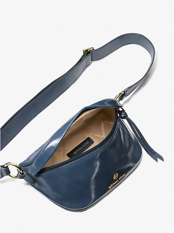 Michael Kors Slater Extra-Small Patent Leather Sling Pack Women Crossbody Bag NAVY | USAILJ1132